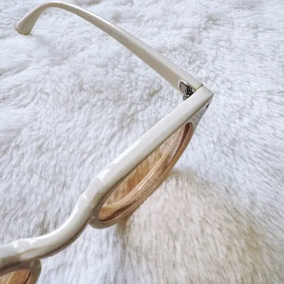 Pablo White Round Sunglasses - Picture 7 of 13